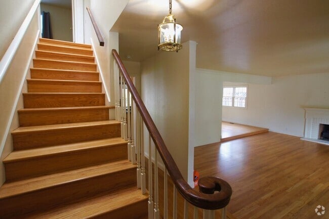 Building Photo - 1715 Grizilo Dr Rental