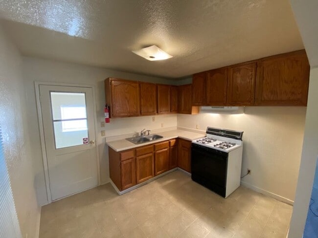 Photo - 3142 Garfield Ave