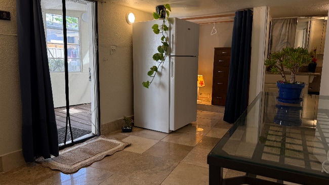 Building Photo - 18641 Crabtree Ave