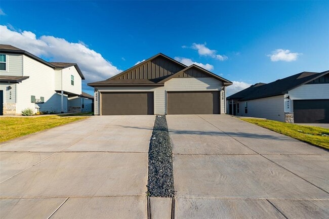 Building Photo - 403 Cross Barn Blvd