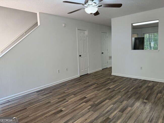 Photo - 110 Pasteur Ct