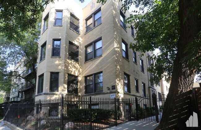 Photo - 527 W Barry Ave Unit #  02N