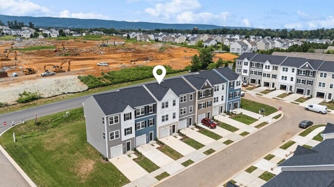 Building Photo - 105 Milburn Dr