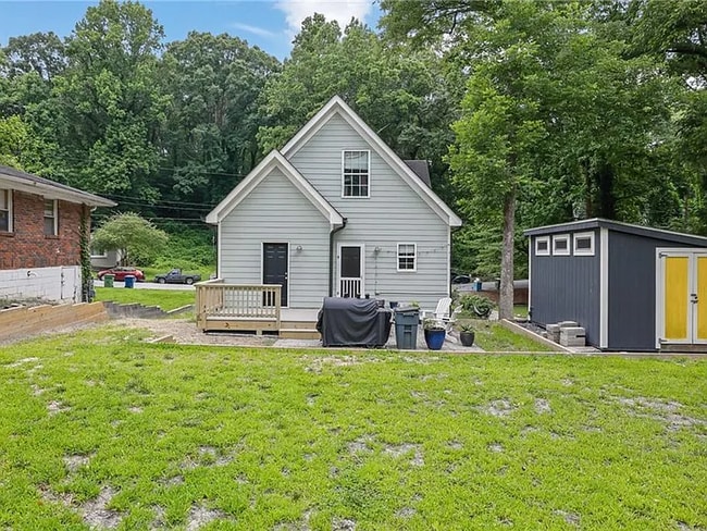 Photo - 41 Spring Ln NW