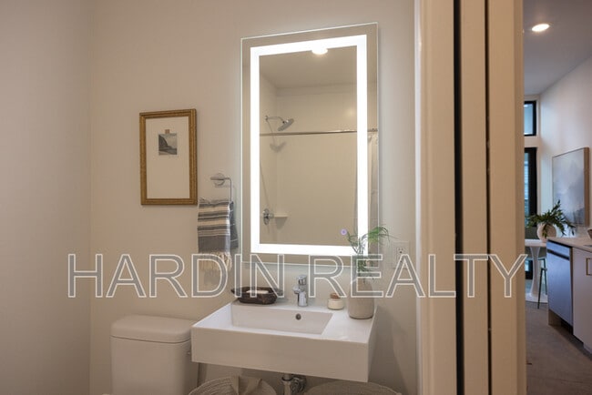 Studio30 Residences