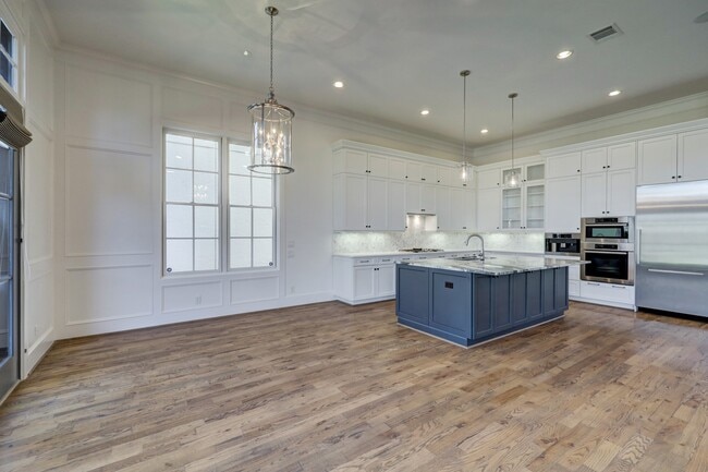 Photo - 1116 Mosaico Ln