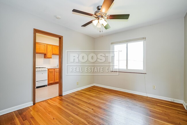 Photo - 2010 Elmwood Ave Unidad C