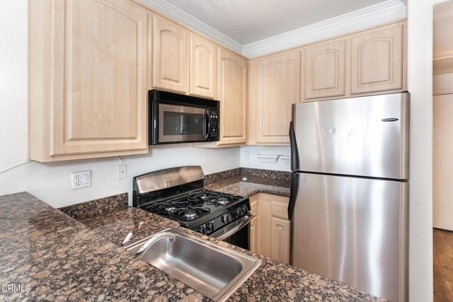 Photo - 300 N El Molino Ave Unidad 210