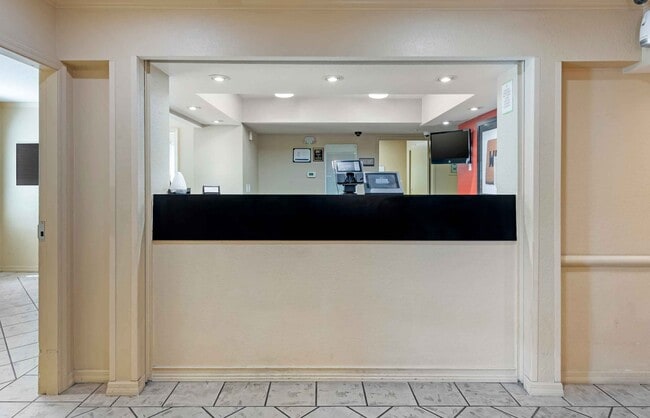 Furnished Studio-Orlando - Southpark - Equity Row