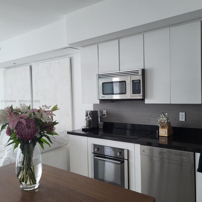 Photo - 92 SW 3rd St Unit 3207
