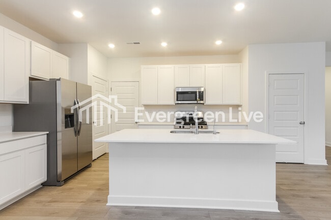 Photo - 842 Penrose Pl