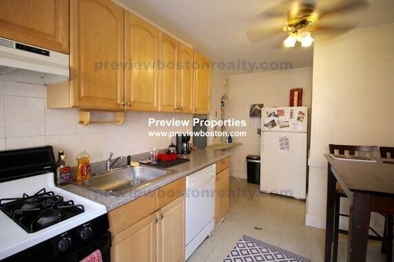 Photo - 24 Brock St Apartments Unit 2