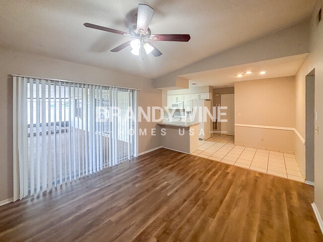 Photo - 11206 Fiddlewood Dr