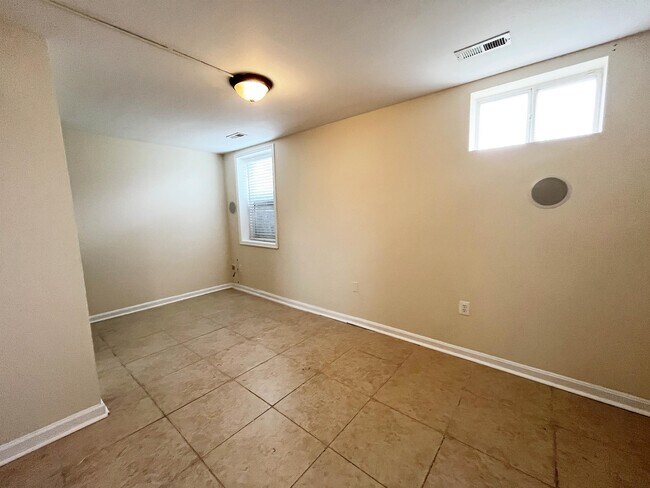 Photo - 75 Marblehead Rd