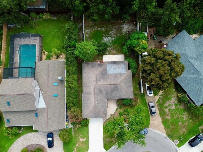 Photo - 423 Whispering Oaks Ct