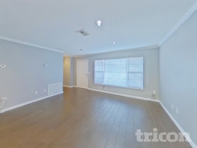 Photo - 2641 Gleneagles Dr