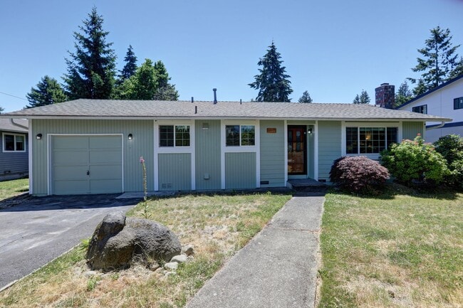 Building Photo - Cozy 3-bedroom 2 baths in Kirkland.