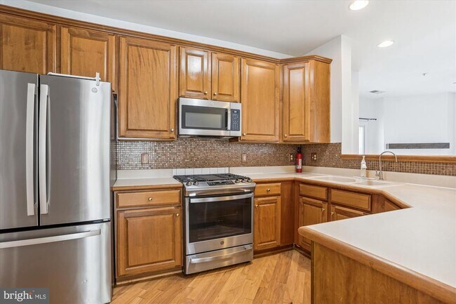 Photo - 20238 Portsmouth Blvd