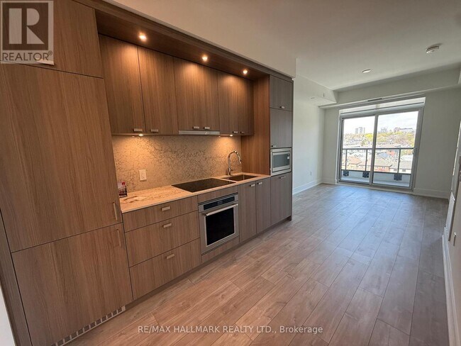 Photo - 858 Dupont St Unit 614