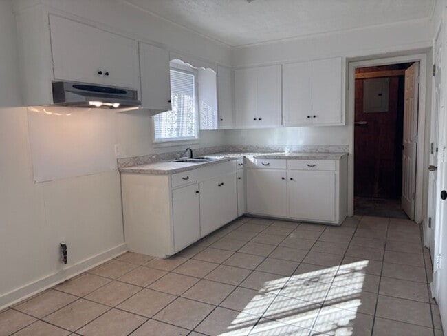 Photo - 3715 Skyline Dr