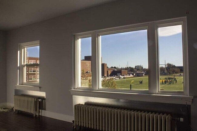 Photo - Moodie Apartments