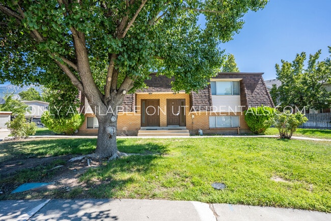 Photo - 32 E 925 N St