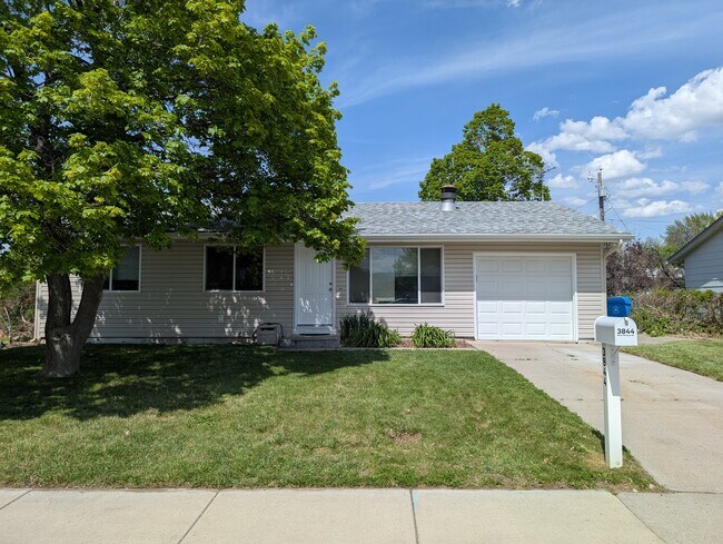 Photo - 3844 Blue Grouse Dr Unidad Blue Grouse House