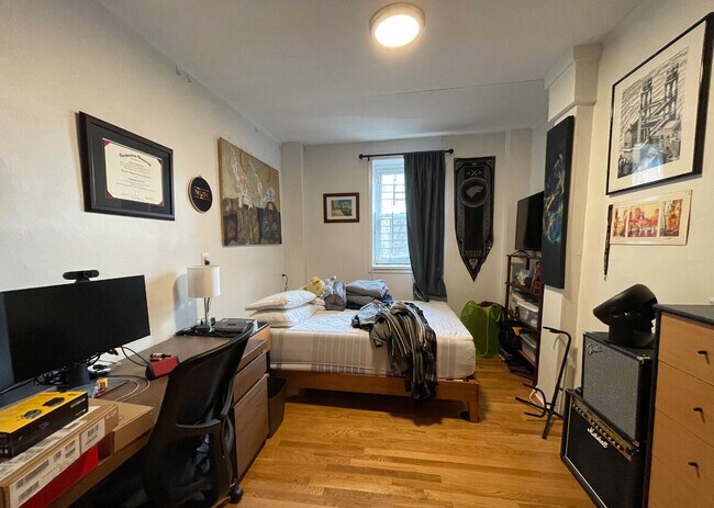 Photo - 682 Parker St Unit 1