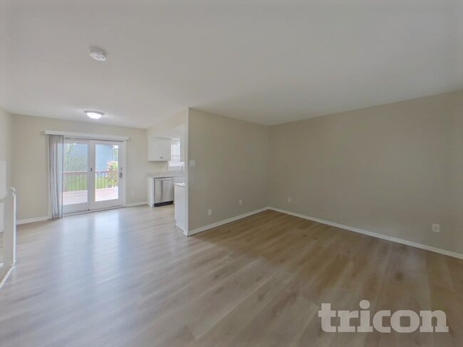 Photo - 2990 Payne Ave