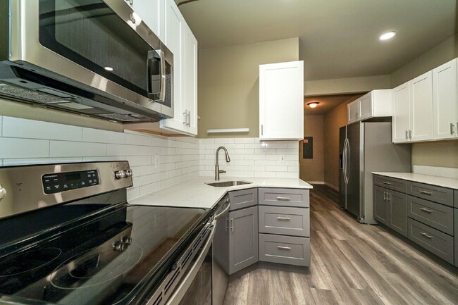 Photo - Kent Duplex LOWER Unit with Huge Yard & Private Feel Unit Lower