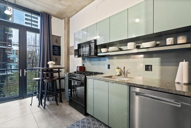 Photo - **FURNISHED** Streetcar Lofts studio w/par... Unit SC211