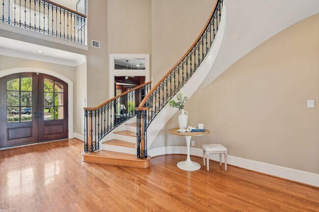 Photo - 2 Wilmington Ct