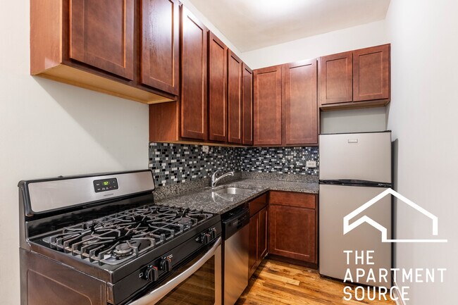 Photo - 4635 N Paulina St