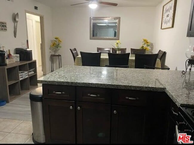 Photo - 1110 Hull Pl