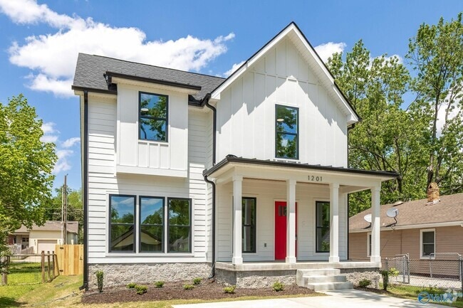 Building Photo - 1201 Halsey Ave NE Rental