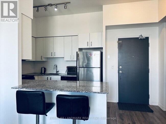 Photo - 11611 Yonge St Unit Ph02