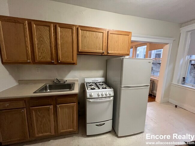 109 Brainerd Rd Unit 3