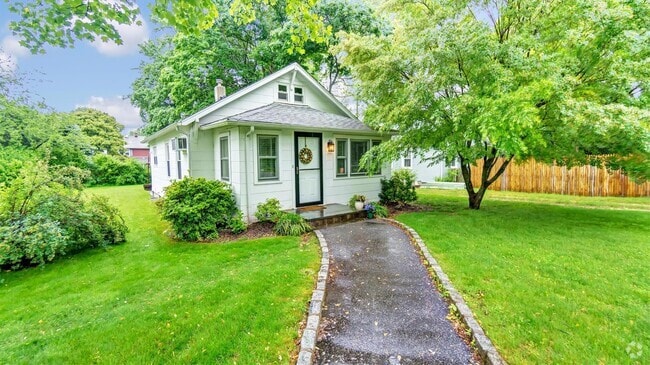 Building Photo - 111 Bellecrest Ave Rental