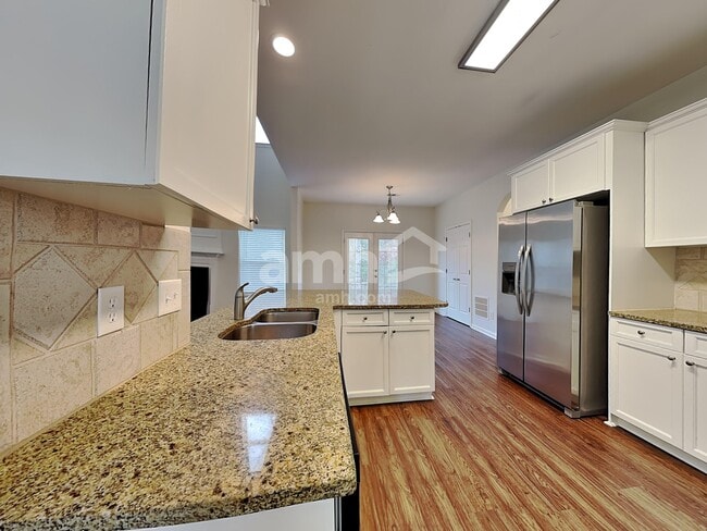 Photo - 488 Lincolnwood Ln