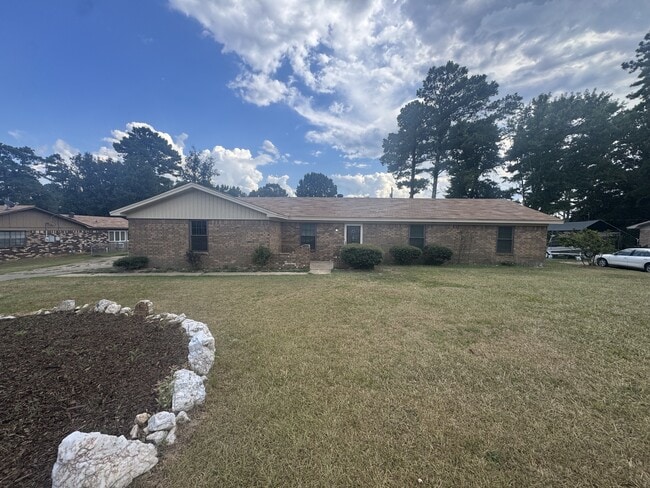 Photo - 1619 Leawood Dr