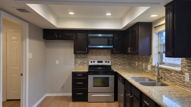 Photo - 14855 Easingwold Dr