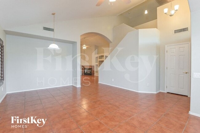 Photo - 616 S Rincon Rising Rd