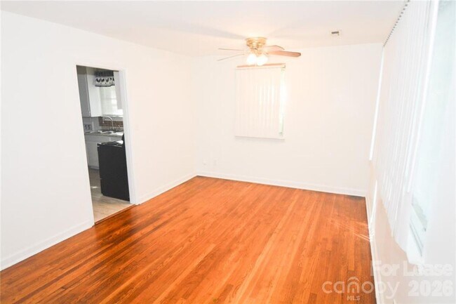 Photo - 2143 Finchley Dr