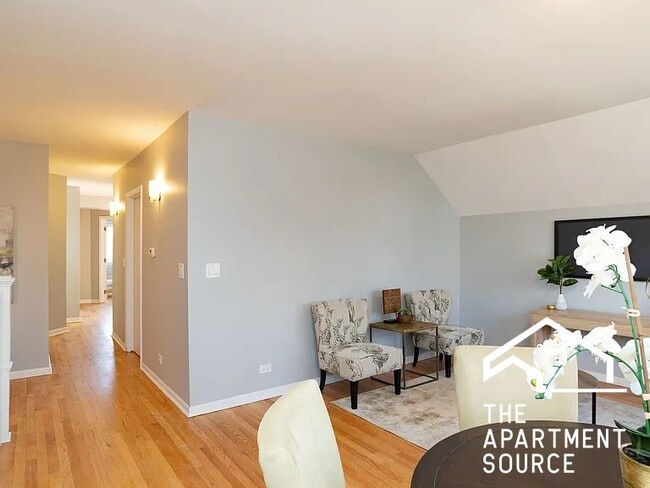 Photo - 3729 N Clifton Ave Unit 3F