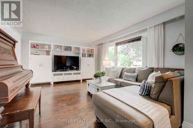 Photo - 118 Sandalwood Crescent