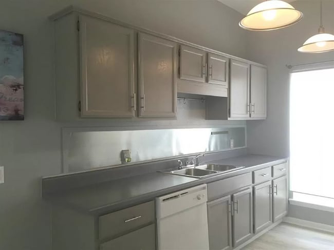 Photo - 104 Kings Ferry Way