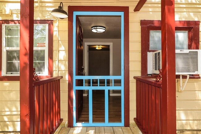 Photo - 1312 Pine St