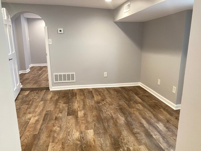 565 pennington ave Unit 2
