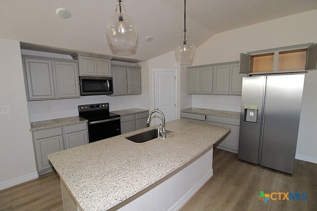 Photo - 1634 Dryden Ave