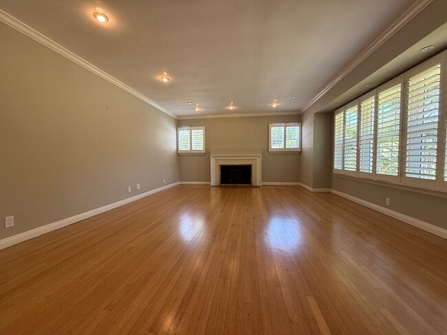 Photo - 1162 Panorama Dr
